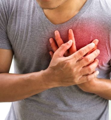 This One Sneaky Sign May Indicate A Heart Attack In Your Future, Study Says — Eat This, Not That!